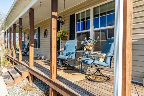 Tiny photo for 122 Gouyer Drive, Madison Heights, VA 24572 (MLS # 365270)