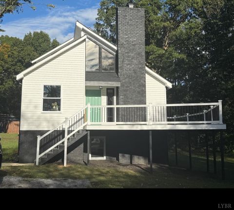 Tiny photo for 2146 Thomas Jefferson Road, Forest, VA 24551 (MLS # 362456)