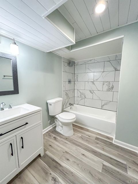 Tiny photo for 2146 Thomas Jefferson Road, Forest, VA 24551 (MLS # 362456)