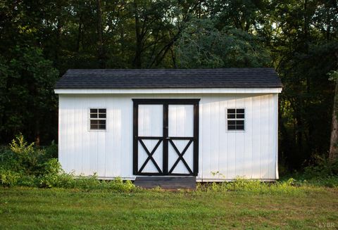 Tiny photo for 2146 Thomas Jefferson Road, Forest, VA 24551 (MLS # 362456)