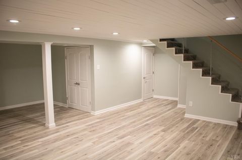 Tiny photo for 2146 Thomas Jefferson Road, Forest, VA 24551 (MLS # 362456)