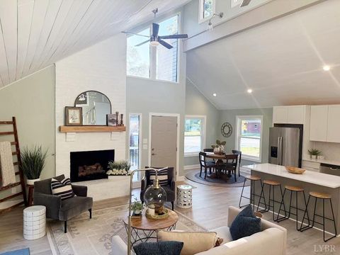 Tiny photo for 2146 Thomas Jefferson Road, Forest, VA 24551 (MLS # 362456)