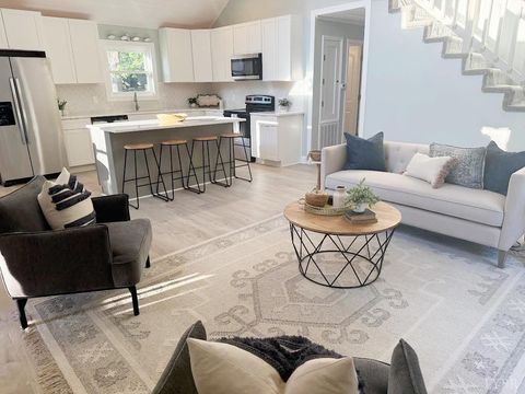 Tiny photo for 2146 Thomas Jefferson Road, Forest, VA 24551 (MLS # 362456)