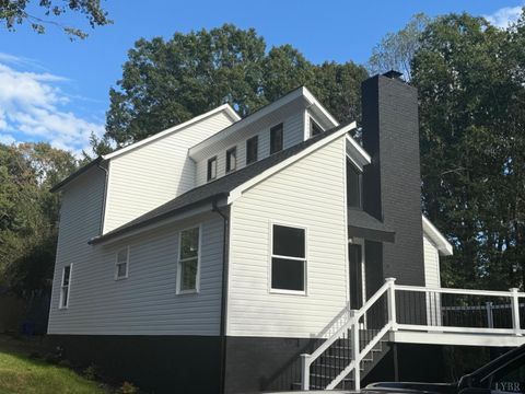 Photo of 2146 Thomas Jefferson Road, Forest, VA 24551 (MLS # 362456) Photo of 2146 Thomas Jefferson Road, Forest, VA 24551 (MLS # 362456)