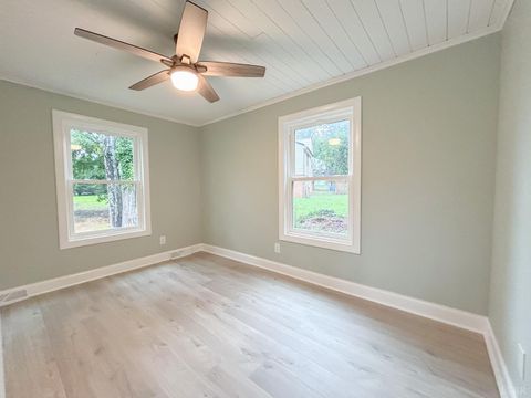 Tiny photo for 2146 Thomas Jefferson Road, Forest, VA 24551 (MLS # 362456)