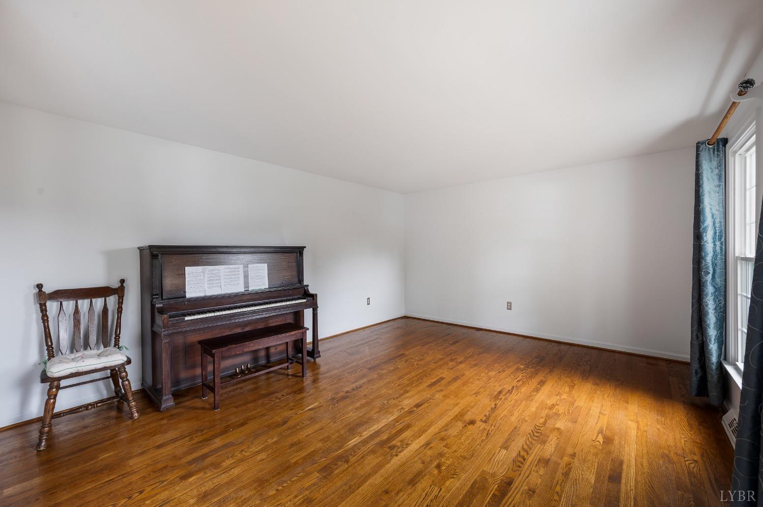 301 Quail Meadows Drive, Forest, Virginia image 14