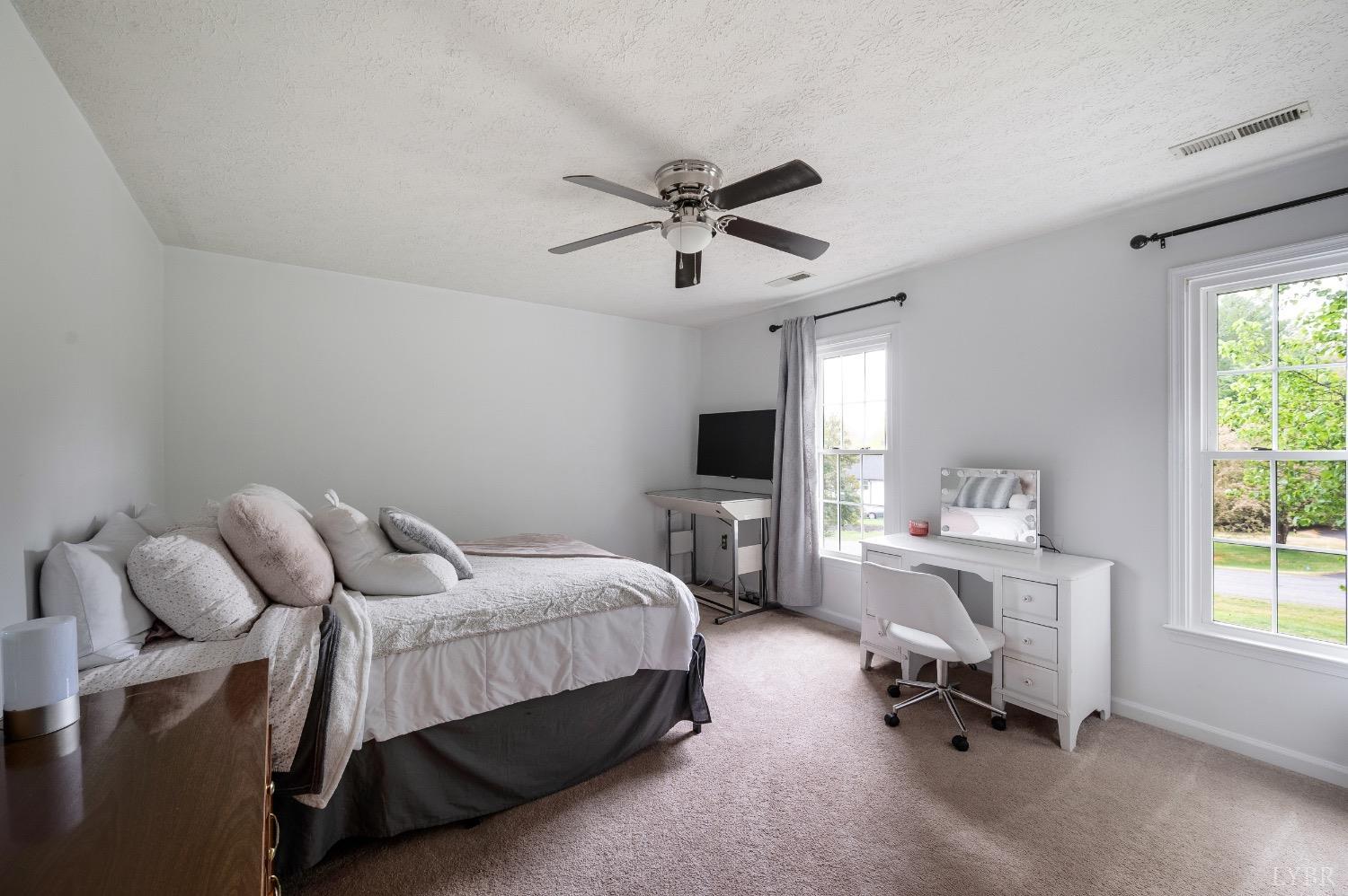 301 Quail Meadows Drive, Forest, Virginia image 25