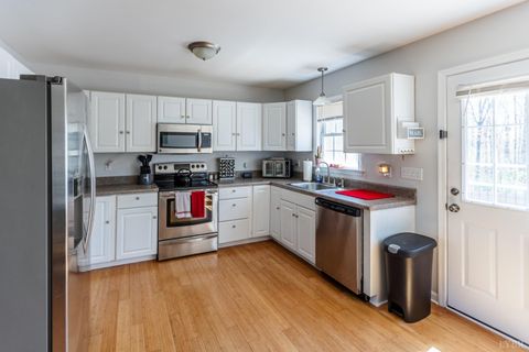 Tiny photo for 396 Rocks Church Road, Pamplin, VA 23958 (MLS # 365614)