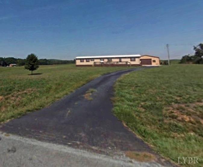 195 Dews Road, Hurt, Virginia image 1