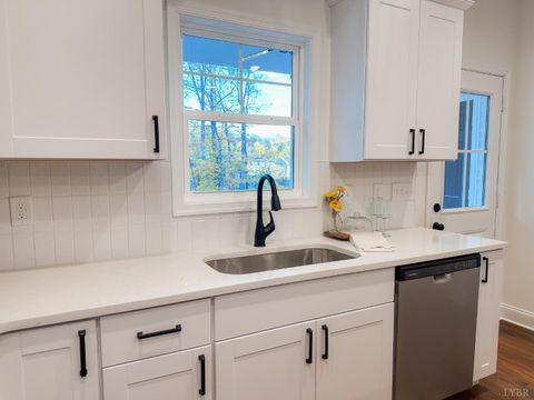 Tiny photo for 110 Aaron Place #713, Lynchburg, VA 24502 (MLS # 365959)
