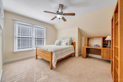 Tiny photo for 1074 Jefferson Dr W Dr, Forest, VA 24551 (MLS # 362076)