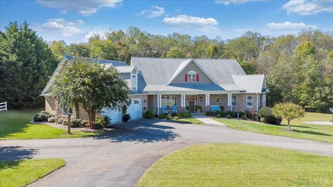 Tiny photo for 1074 Jefferson Dr W Dr, Forest, VA 24551 (MLS # 362076)