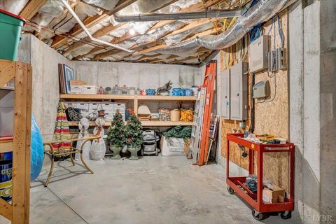 Tiny photo for 1074 Jefferson Dr W Dr, Forest, VA 24551 (MLS # 362076)