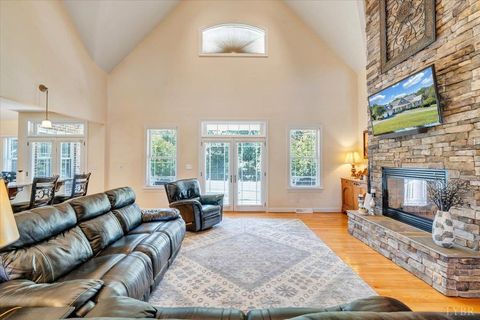 Tiny photo for 1074 Jefferson Dr W Dr, Forest, VA 24551 (MLS # 362076)