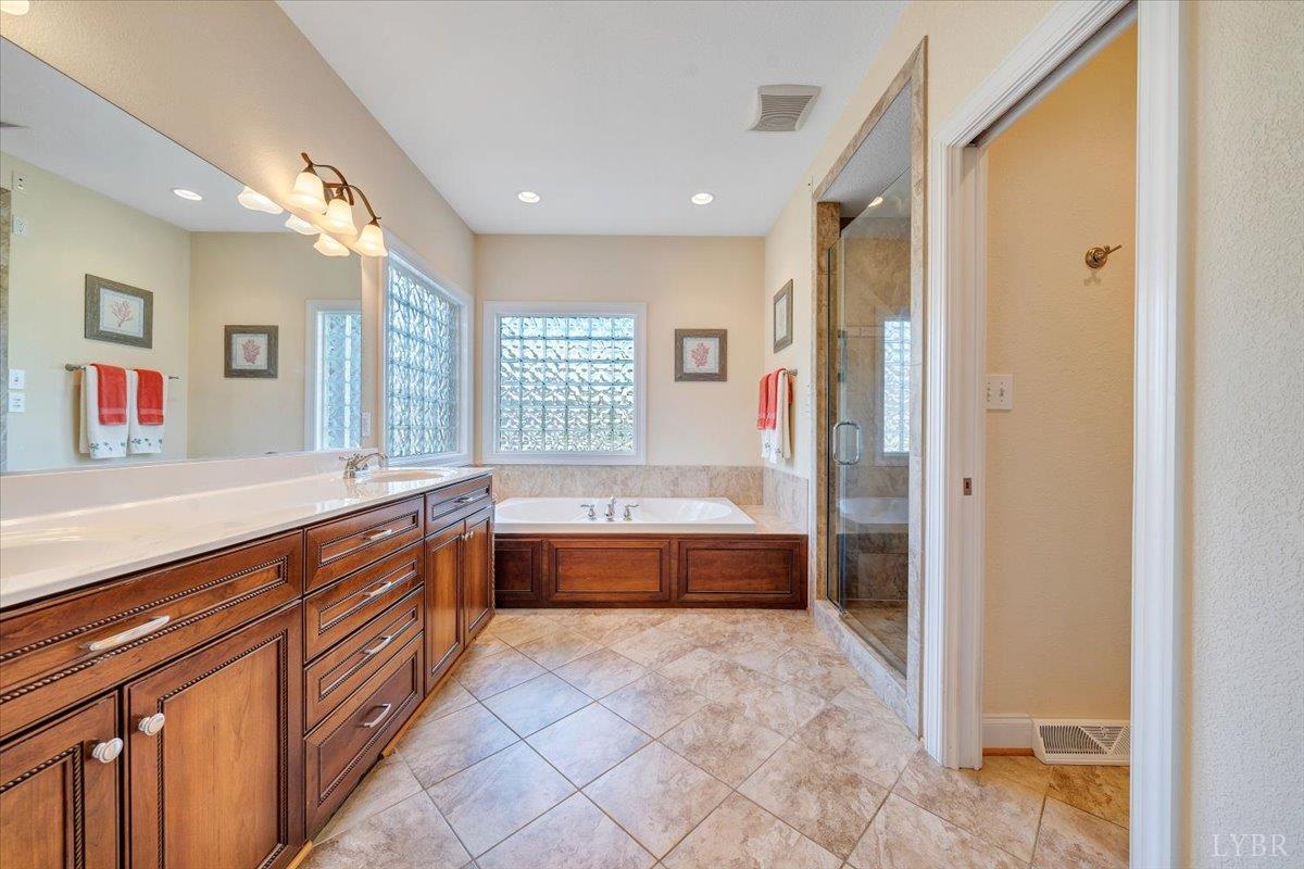 Forest, Virginia 24551, United States, 5 Bedrooms Bedrooms, ,5 BathroomsBathrooms,Residential,Active,238979