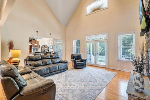 Tiny photo for 1074 Jefferson Dr W Dr, Forest, VA 24551 (MLS # 362076)
