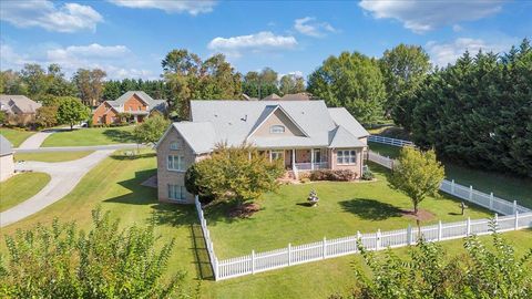 Tiny photo for 1074 Jefferson Dr W Dr, Forest, VA 24551 (MLS # 362076)