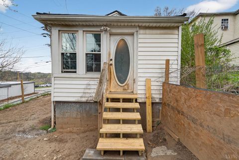 Tiny photo for 2003 Main Street, Lynchburg, VA 24504 (MLS # 365451)