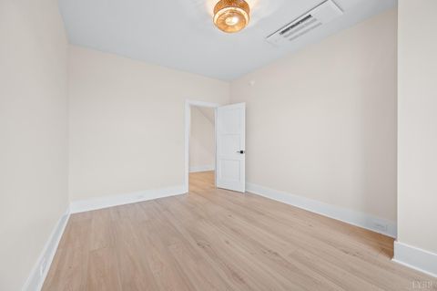 Tiny photo for 3741 Lowry Road, Goode, VA 24556 (MLS # 363701)