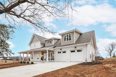 Tiny photo for 3741 Lowry Road, Goode, VA 24556 (MLS # 363701)