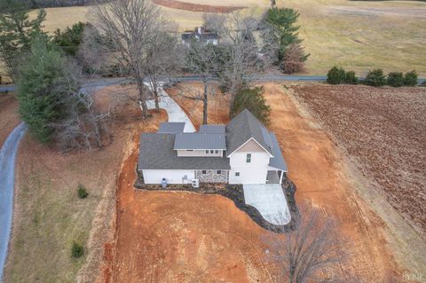 Tiny photo for 3741 Lowry Road, Goode, VA 24556 (MLS # 363701)