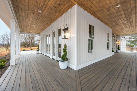 Tiny photo for 3741 Lowry Road, Goode, VA 24556 (MLS # 363701)