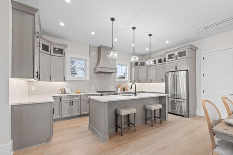 Tiny photo for 3741 Lowry Road, Goode, VA 24556 (MLS # 363701)