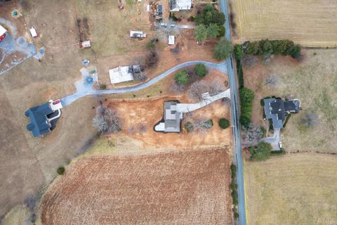 Tiny photo for 3741 Lowry Road, Goode, VA 24556 (MLS # 363701)