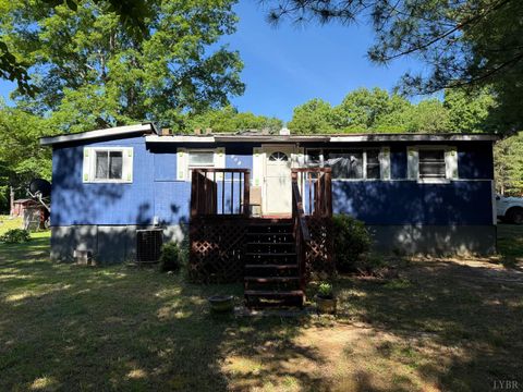 Photo of 134 Naiper Drive, Concord, VA 24538 (MLS # 366634)
