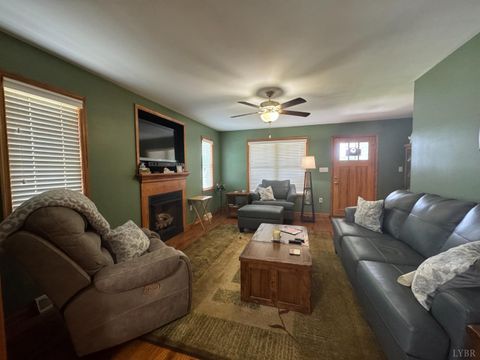 Tiny photo for 166 Dutch Lane, Appomattox, VA 24522 (MLS # 363523)