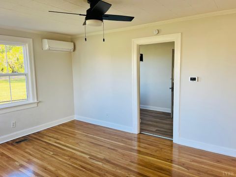 Tiny photo for 3124 Campbell Ave. Ave, Lynchburg, VA 24501 (MLS # 362347)