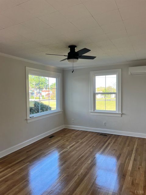 Tiny photo for 3124 Campbell Ave. Ave, Lynchburg, VA 24501 (MLS # 362347)