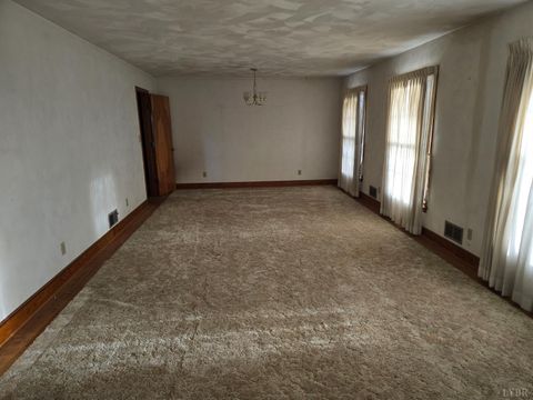 Tiny photo for 15917 Moneta Road, Moneta, VA 24121 (MLS # 363305)
