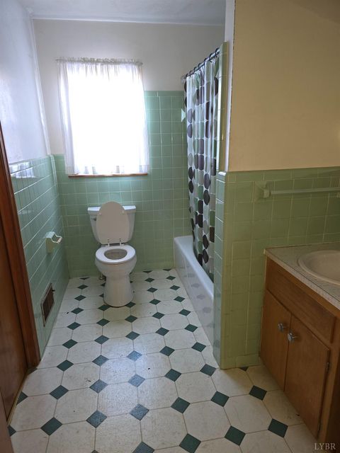 Tiny photo for 15917 Moneta Road, Moneta, VA 24121 (MLS # 363305)