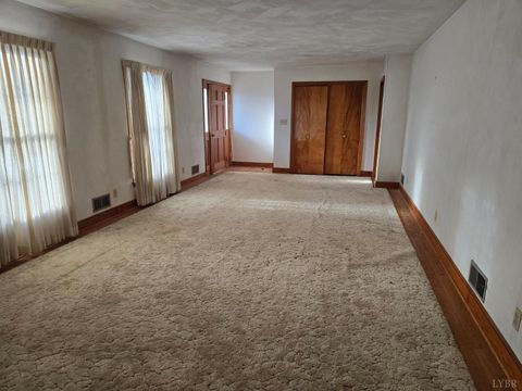 Tiny photo for 15917 Moneta Road, Moneta, VA 24121 (MLS # 363305)