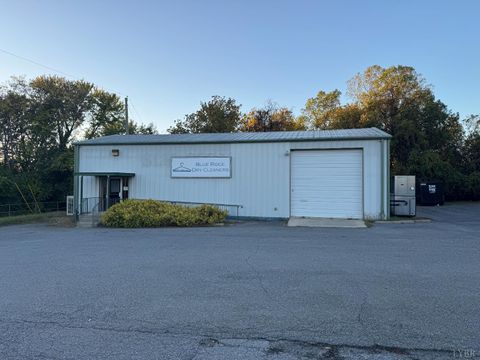 Photo of 6111 Fort Avenue, Lynchburg, VA 24502 (MLS # 362611)