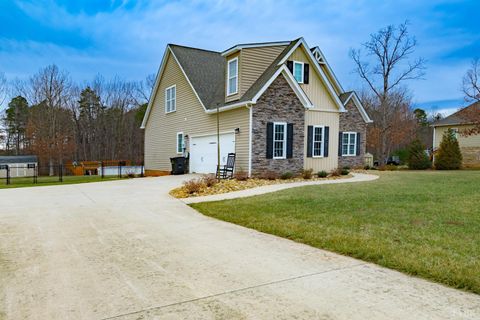 Tiny photo for 217 Sunset Ridge Drive, Concord, VA 24538 (MLS # 364673)