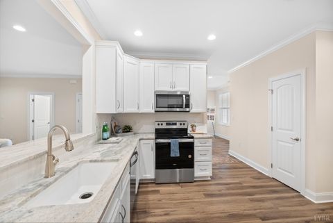 Tiny photo for 174 Villa Oak Circle, Bedford, VA 24523 (MLS # 364267)