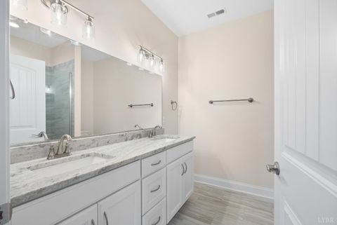 Tiny photo for 174 Villa Oak Circle, Bedford, VA 24523 (MLS # 364267)