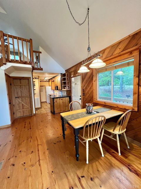 Tiny photo for 553 Gun Mountain Dr Dr, Monroe, VA 24574 (MLS # 362409)
