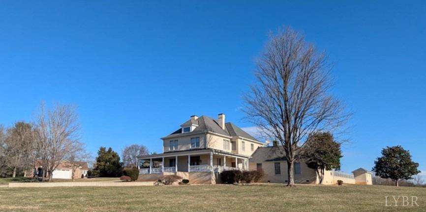 4059 Lowry Road, Goode, Virginia image 1