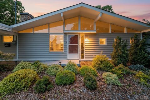 Tiny photo for 523 Elmwood Avenue, Lynchburg, VA 24503 (MLS # 366613)