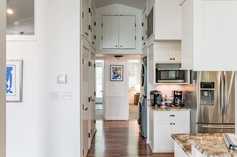Tiny photo for 523 Elmwood Avenue, Lynchburg, VA 24503 (MLS # 366613)