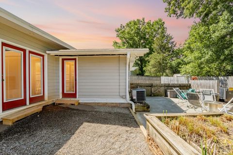 Tiny photo for 523 Elmwood Avenue, Lynchburg, VA 24503 (MLS # 366613)