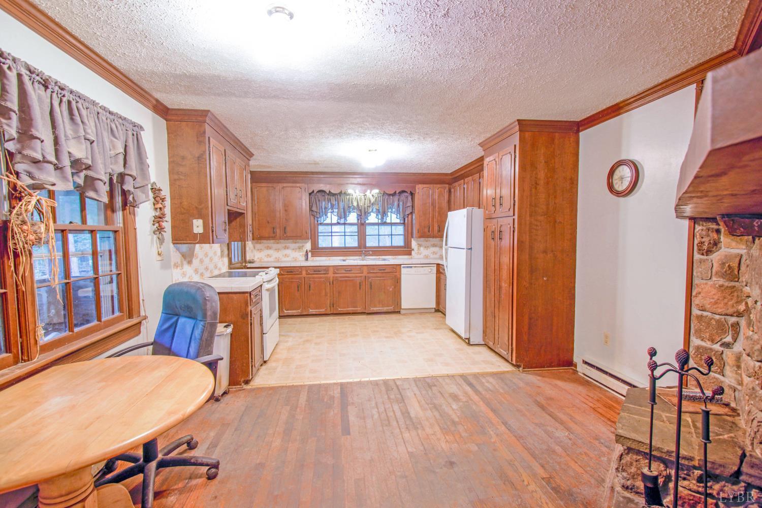 3510 Bear Creek Road, Rustburg, Virginia image 7
