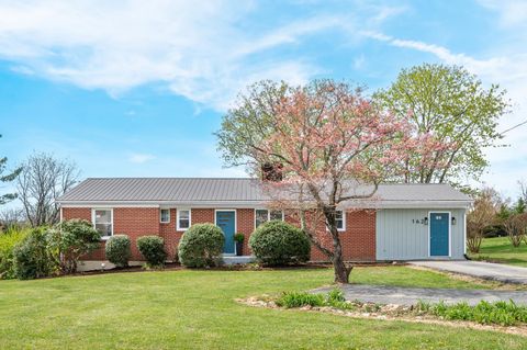 Photo of 162 Brooklawn Drive, Lynchburg, VA 24502 (MLS # 365520)