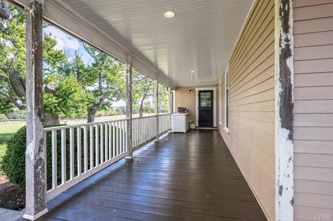 Tiny photo for 14431 Wyatts Way, Huddleston, VA 24104 (MLS # 362350)