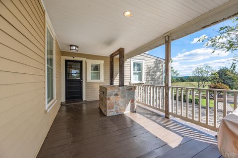 Tiny photo for 14431 Wyatts Way, Huddleston, VA 24104 (MLS # 362350)