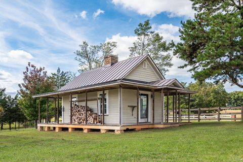 Tiny photo for 14431 Wyatts Way, Huddleston, VA 24104 (MLS # 362350)