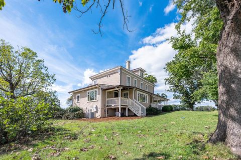 Tiny photo for 14431 Wyatts Way, Huddleston, VA 24104 (MLS # 362350)